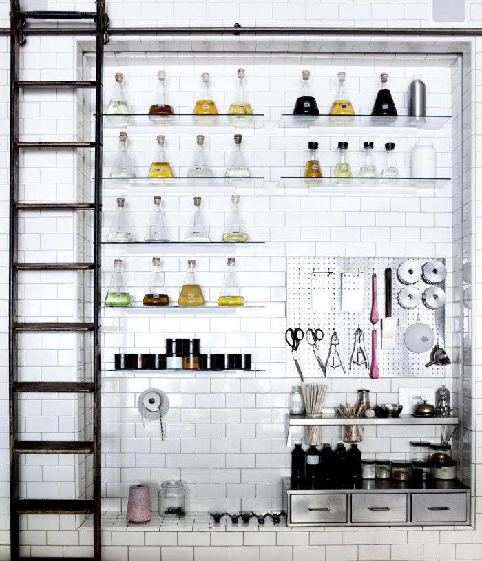 Pegboard and Library Ladder in Papabubble