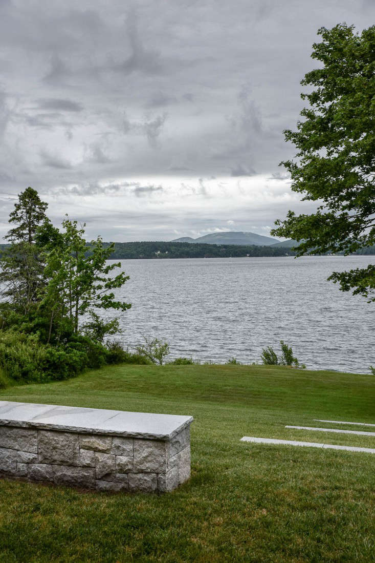 34-Matthew-Cunningham-Landscape-Design-Clamshell-Alley-retaining-wall-granite-maine-gardenista