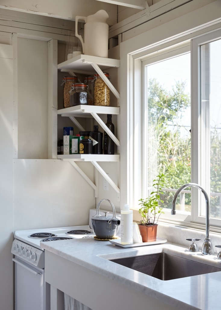 kitchen drying cupboard - Google Images  Kitchen sink drying rack, Small  apartment kitchen, New kitchen diy