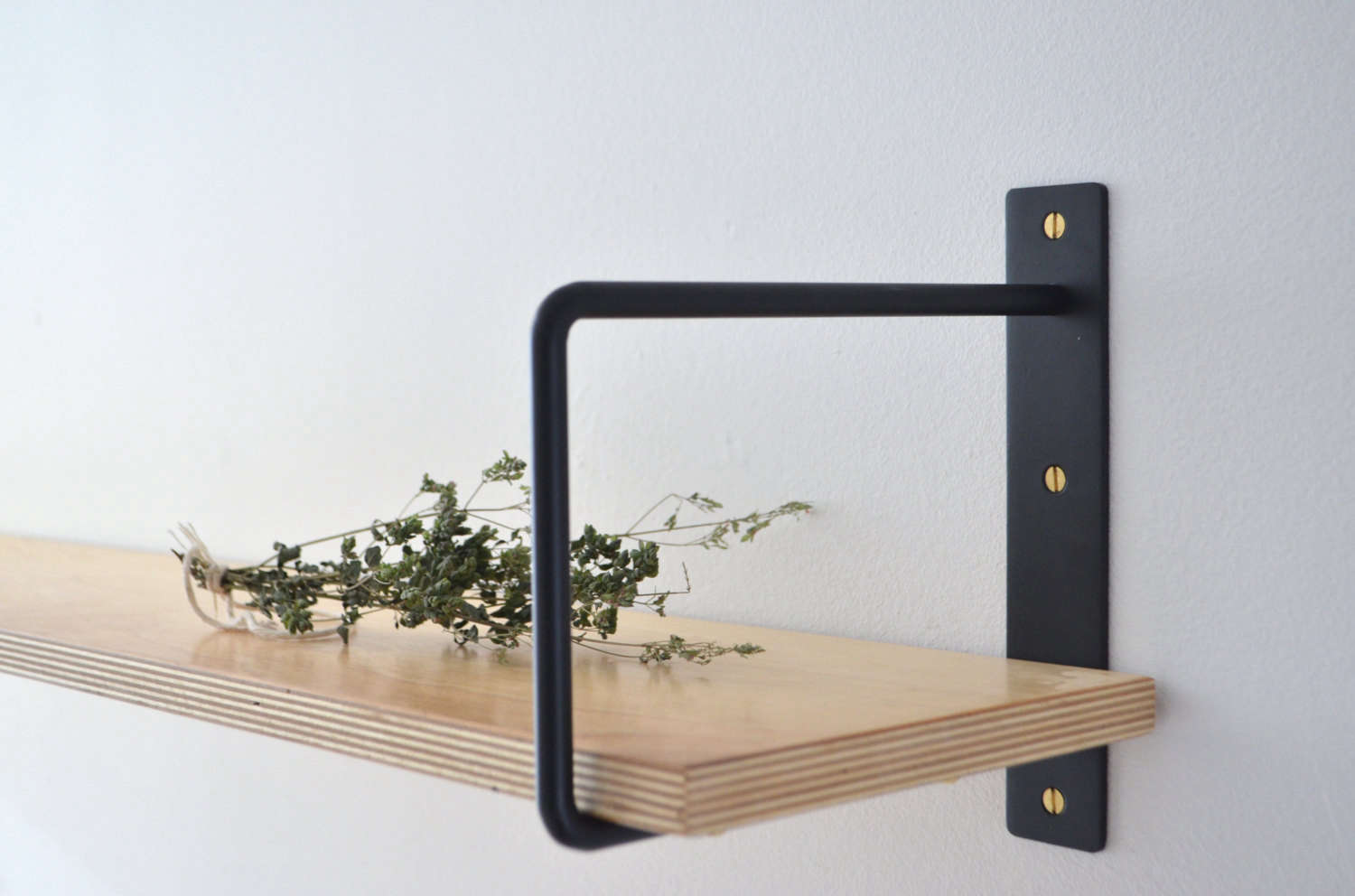 minimalista-shelf-brackets-mdt-mobilier