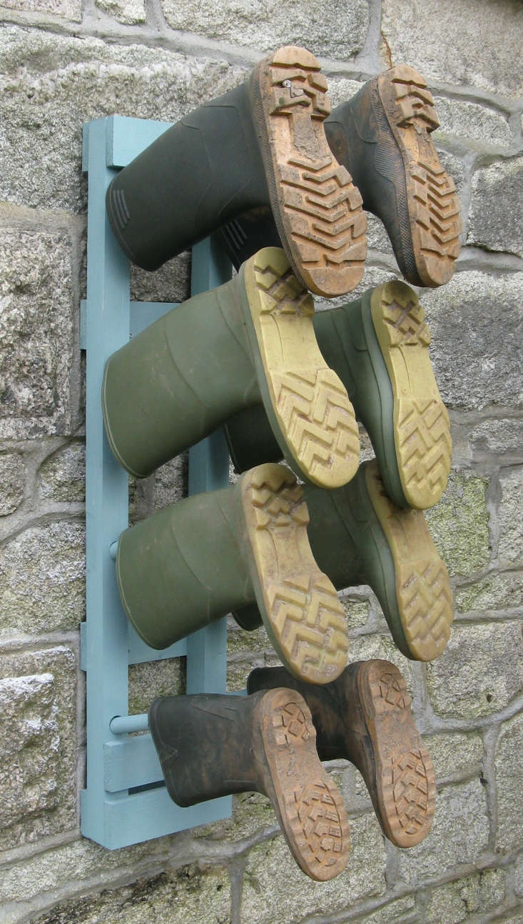 welly boot rack diy