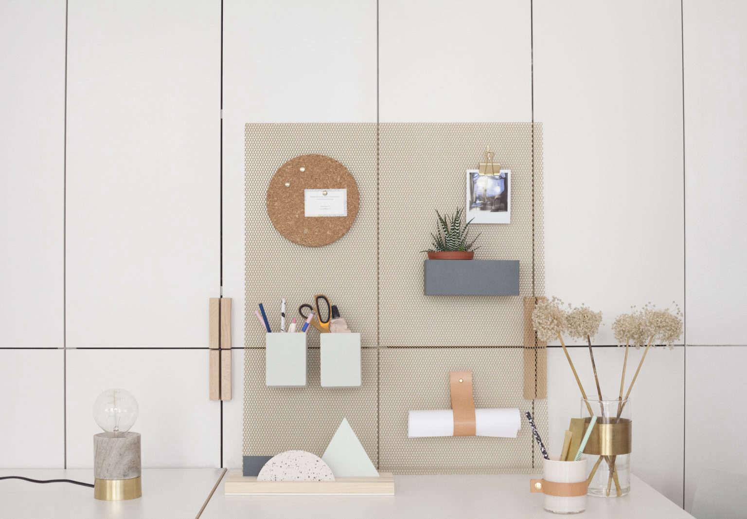 Heju's DIY metal wall organizer for the office and entry. Designed by 25-year-old Paris architects Hélène Pinaud and Julien Schwartzmann.