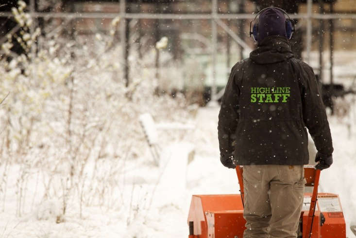 snow removal on high line in new york by Marcin Wichary via Flickr.