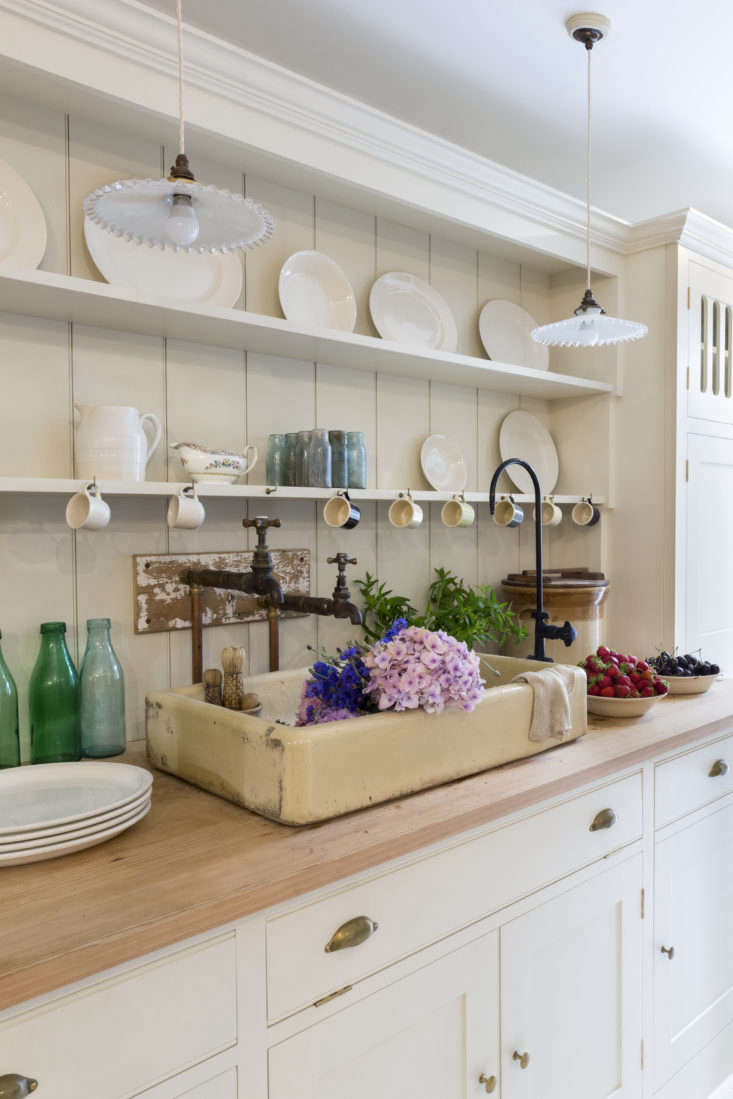 Plain English kitchen at Howe London.