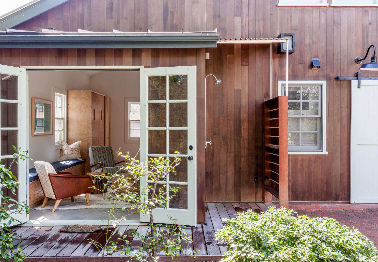 Christine Lennon Guest Barn Exterior, Image by Stephen Paul and Paul Anderson